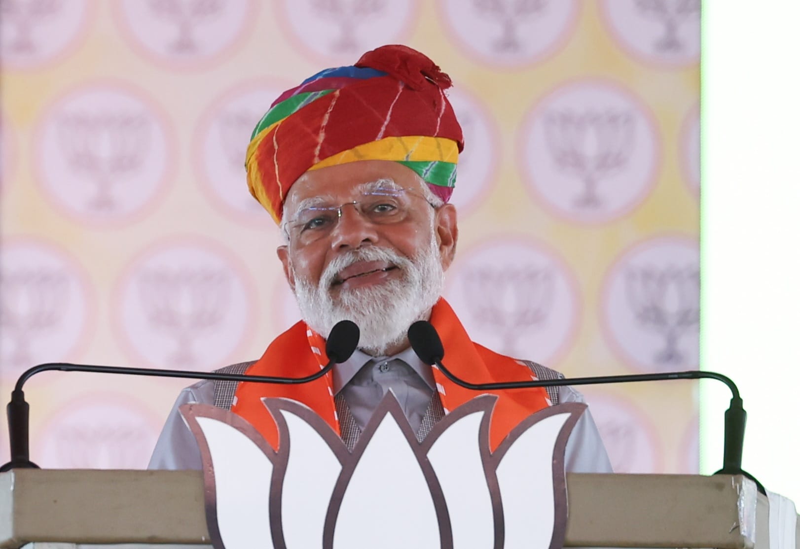 कांग्रेस की सोच विकास विरोधी, बाड़मेर में बोले पीएम मोदी