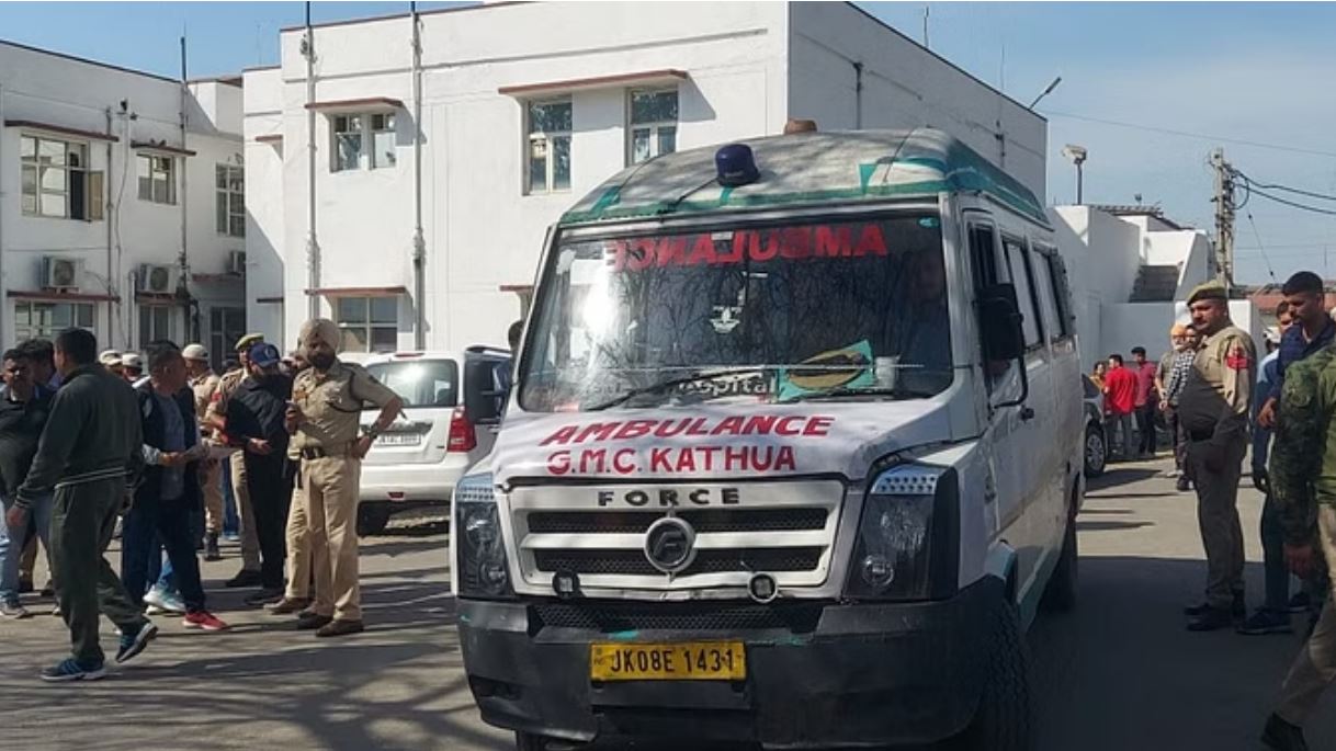 कठुआ जीएमसी में पुलिस की बदमाशों से भिड़ंत, एक गैंगस्टर ढेर; पीएसआई बलिदान