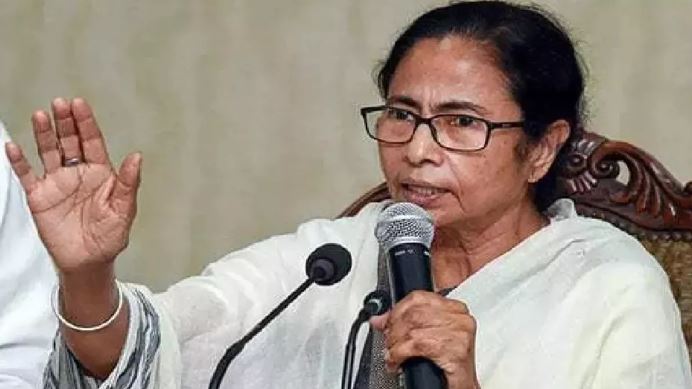 अगर मोदी इस बार चुनाव में जीते तो लोकतंत्र नहीं बचेगा: ममता बनर्जी