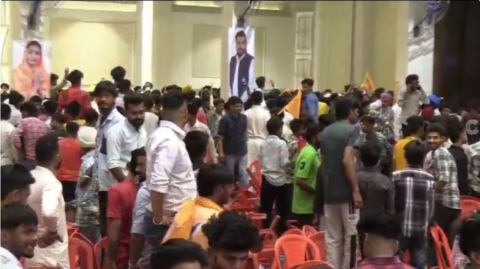 बठिंडा में हरसिमरत कौर की सभा में बवाल, समर्थक भिड़े