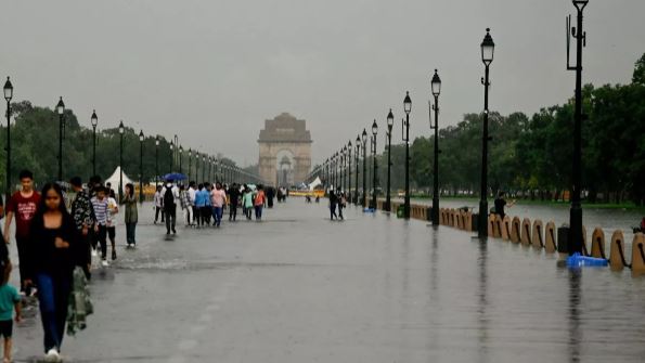दिल्ली में 3 दिन बारिश, तेज हवाओं के साथ छाए रहेंगे बादल