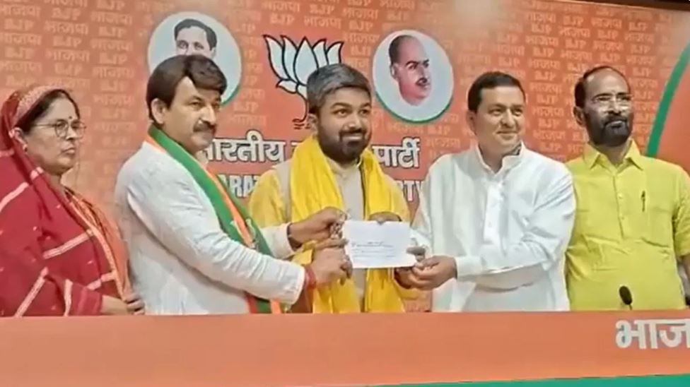 बीजेपी  में शामिल हुए मनीष कश्यप, बोले- मेरी मां मोदी की फैन