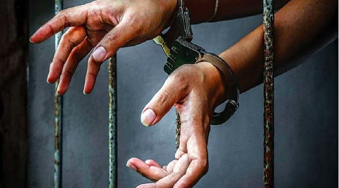यूएस: विश्वविद्यालयों में बढ़ते फलस्तीन समर्थक प्रदर्शनों से घबराई सरकार, सैंकड़ों हिरासत में