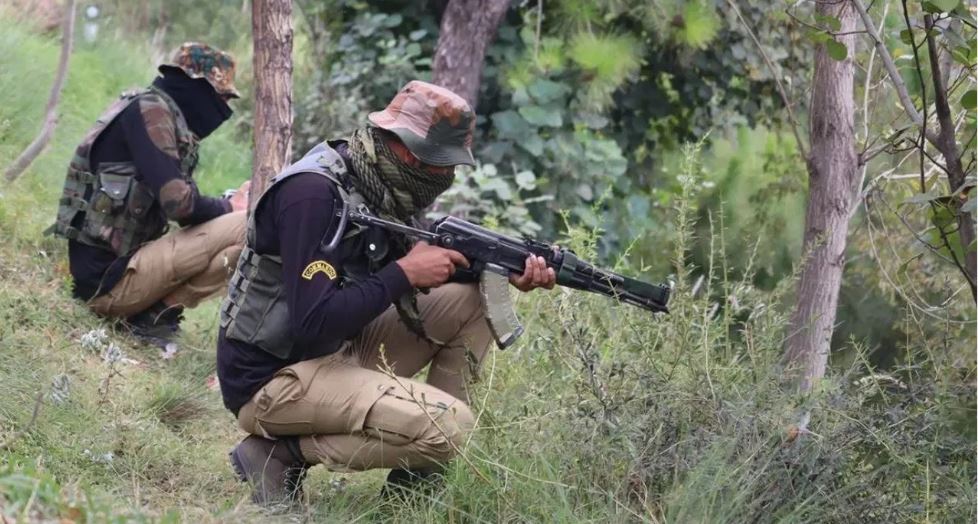 सोपोर में सुरक्षाबलों और आतंकियों के बीच मुठभेड़, एक दहशतगर्द ढेर