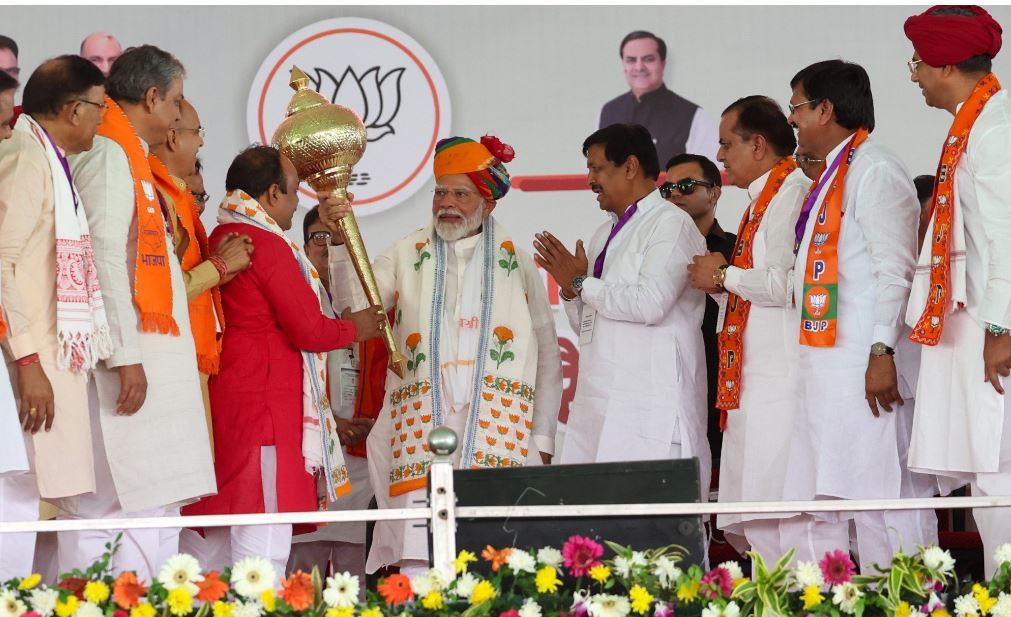 खुद को भगवान राम से भी बड़ा मानती है कांग्रेस: पीएम मोदी