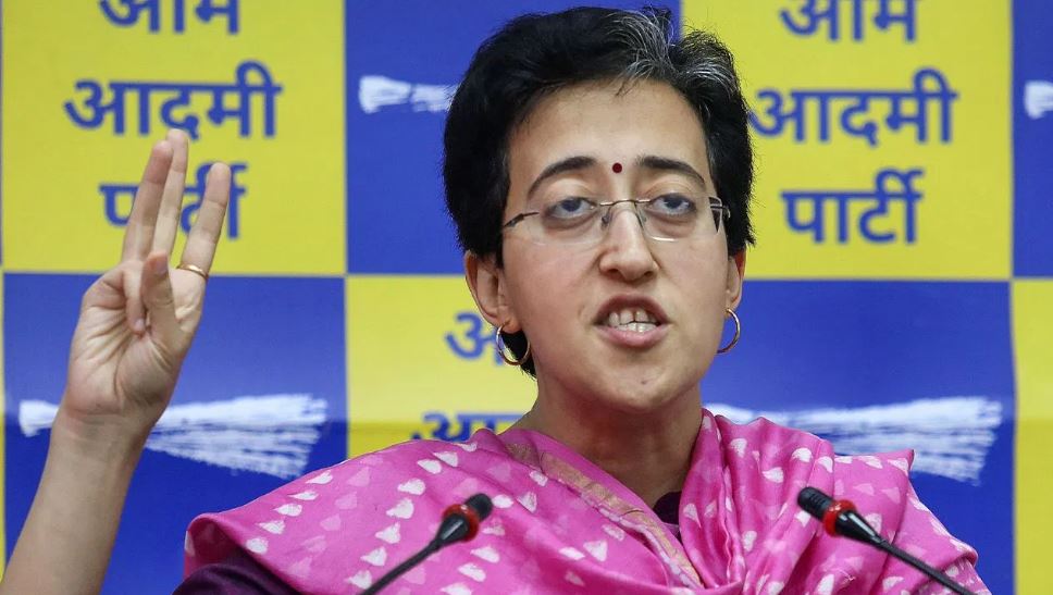दिल्ली में लगने वाला है राष्ट्रपति शासन, आप का दावा- रची जा रही बड़ी साजिश