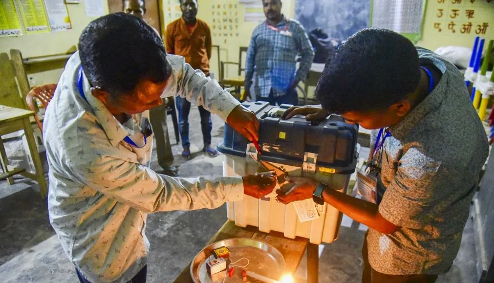 दूसरे चरण की वोटिंग खत्म, त्रिपुरा 77.97% के साथ टॉप पर