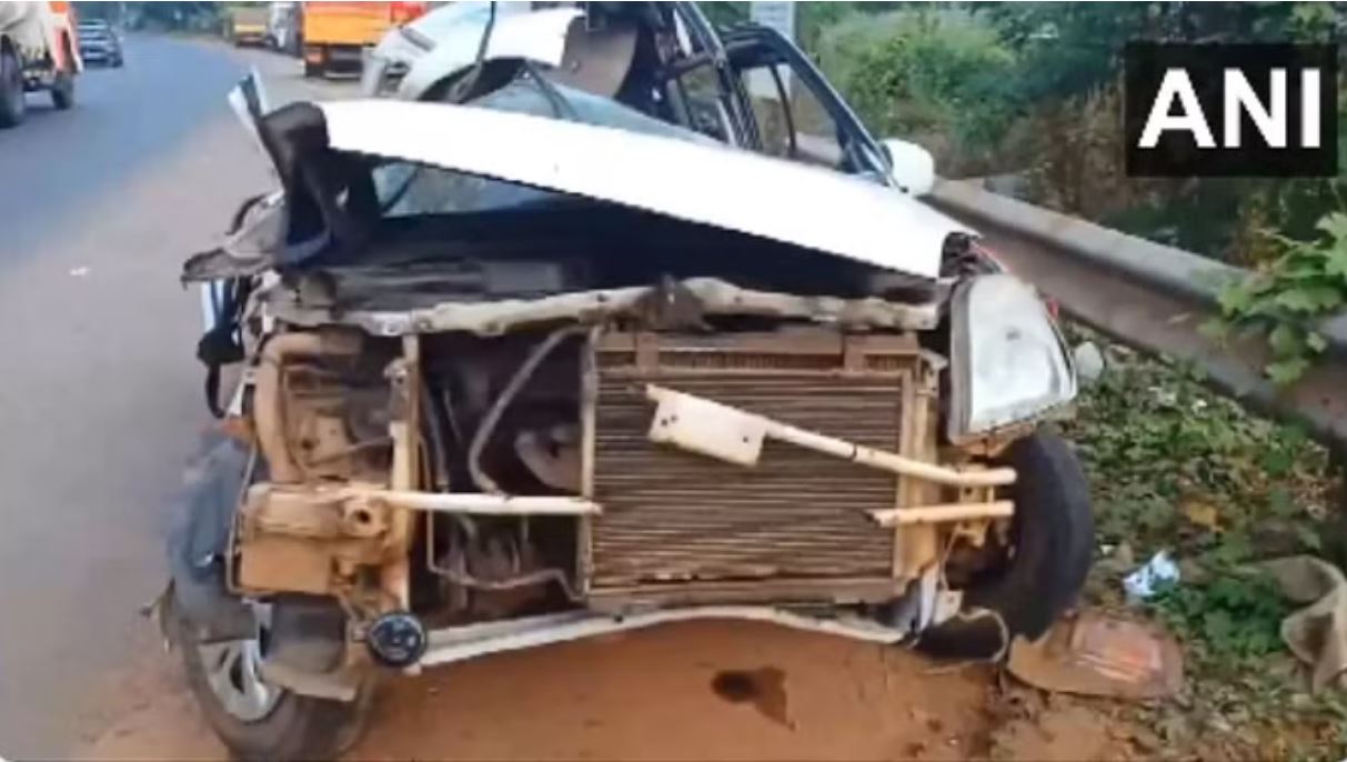 कन्नूर में कार-लॉरी की टक्कर में एक ही परिवार के पांच सदस्यों की मौत