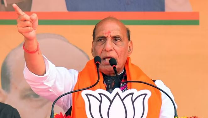 परमाणु हथियारों को नष्ट करने के माकपा के वादे पर रुख साफ करे कांग्रेस: राजनाथ