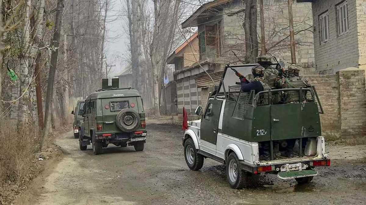 घाटी में सुरक्षा बलों के हाथ लगी बड़ी कामयाबी, धरे गए दो दहशतगर्द