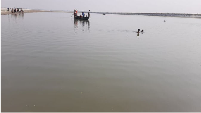 सरयू नदी में नहाने गए चार बच्चे डूबे, खोजने में गोताखोर जुटे