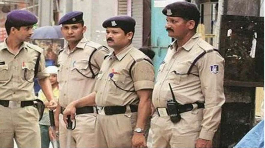 छिंदवाड़ा: अपने ही परिवार के 8 लोगों को कुल्हाड़ी से काटा, फिर खुद लगा ली फांसी