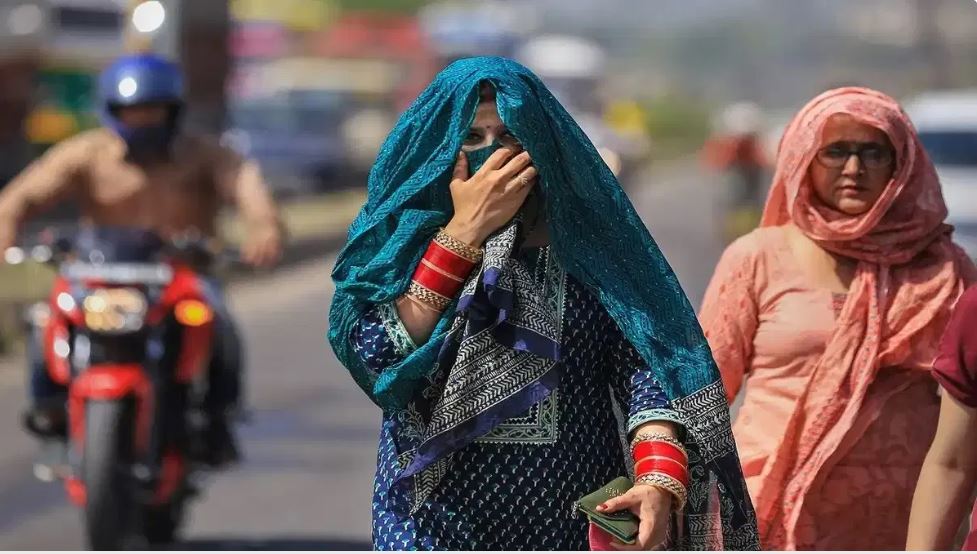 यूपी में हीटवेव का तांडव: कानपुर-बुंदेलखंड में 47 की मौत