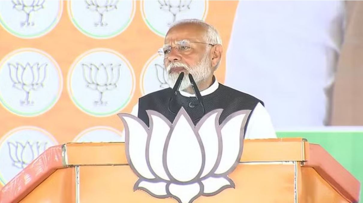 अपने बच्चों को सेट करने में लगे हैं लालटेन वाले: पीएम मोदी