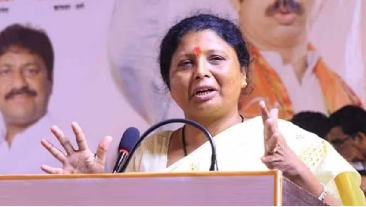 उद्धव शिवसेना की नेता अंधारे को लेने जा रहा हेलीकॉप्टर हुआ क्रैश