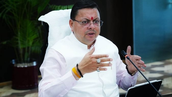 आग के कहर ने बढ़ाई चिंता...सीएम के कार्यक्रम स्थगित, आज देहरादून में समीक्षा बैठक