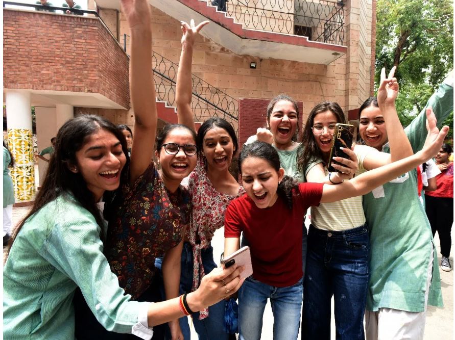 हिमाचल बोर्ड मैट्रिक रिजल्ट घोषित, 74.61% हुए पास, ऐसे करें चेक