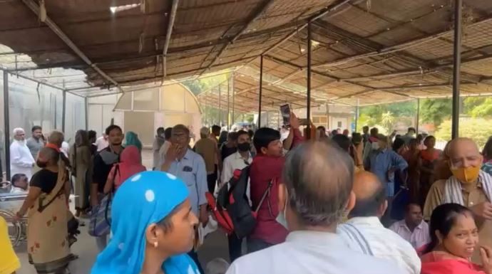 दिल्ली के कई अस्पतालों को मिली बम से उड़ाने की धमकी