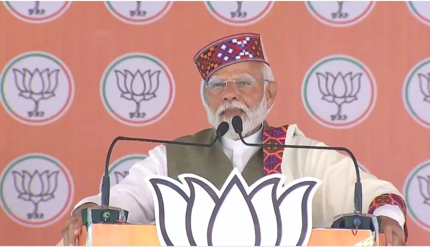 ब्राह्मण और बनियों में भी गरीब होते हैं, क्या उन्हें आरक्षण नहीं मिलना चाहिए: पीएम मोदी