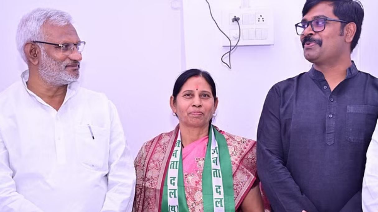 बिहार में इस लोकसभा प्रत्याशी को एमपी का फुल फॉर्म नहीं पता, वीडियो वायरल