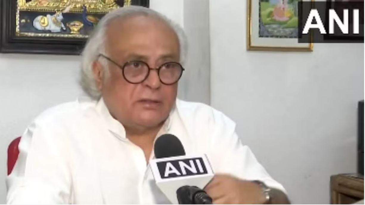 अमेठी-रायबरेली से राहुल-प्रियंका के चुनाव लड़ने पर शाम तक हो सकता है ऐलान- जयराम रमेश