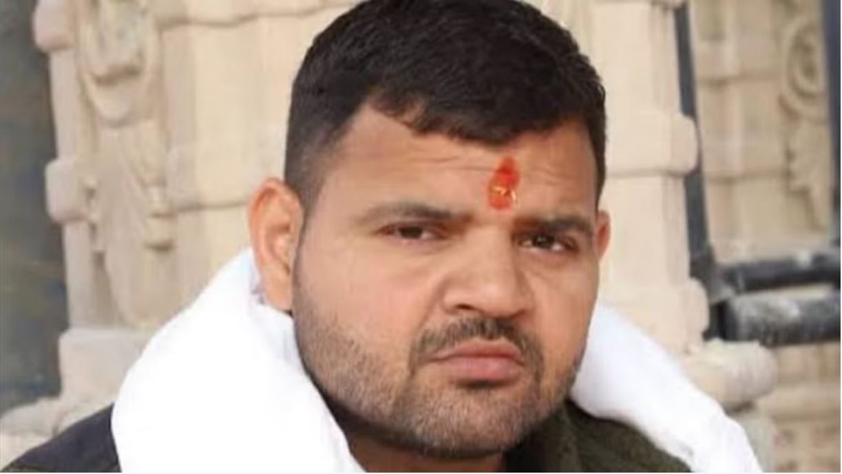 कैसरगंज से बृजभूषण शरण सिंह की जगह बेटे को टिकट