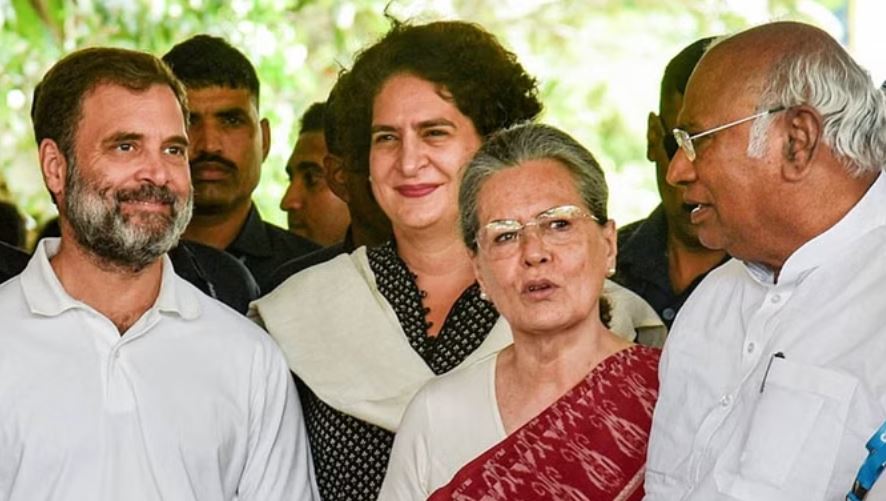 गुजरात में 35 मुस्लिम उम्मीदवार चुनावी मैदान में, पर कांग्रेस से कोई नहीं