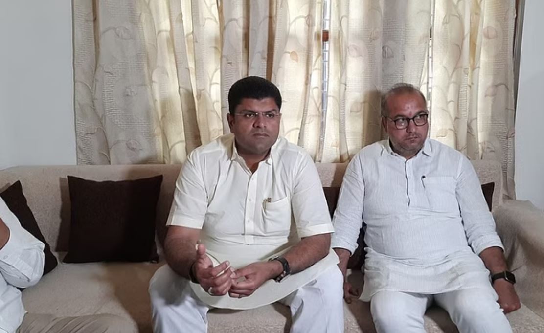 दुष्यंत चौटाला का कांग्रेस को बाहर से समर्थन देने का एलान- सरकार गिराने में मदद करेंगे