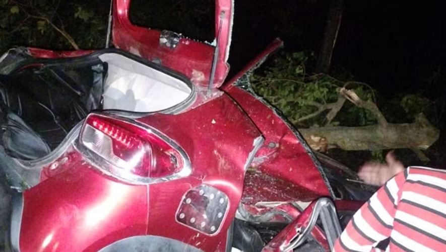 तूफान ने मचाई तबाही: लखीमपुर में पांच लोगों की मौत, कई घायल