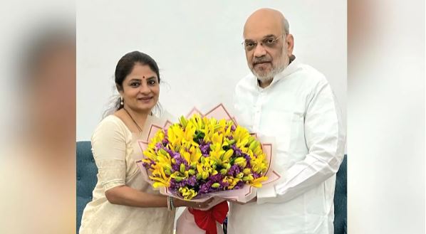 धनंजय सिंह की पत्नी श्रीकला ने अमित शाह से की मुलाकात