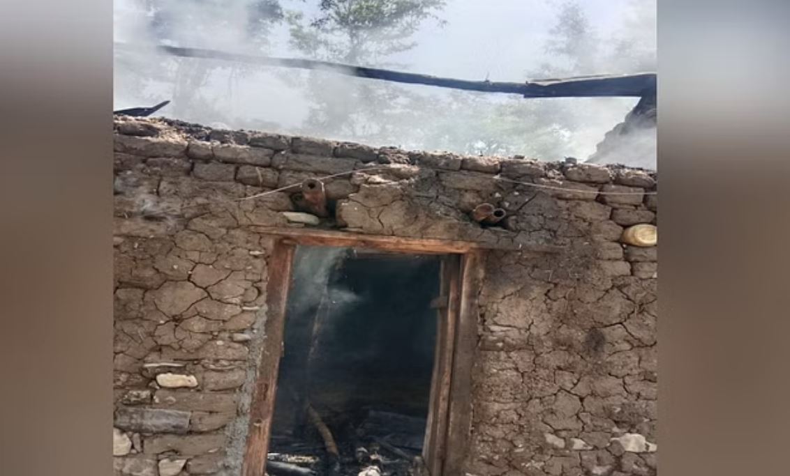हिमाचल: गोशाला में लगी आग, मवेशियों को बचाते जिंदा जला व्यक्ति
