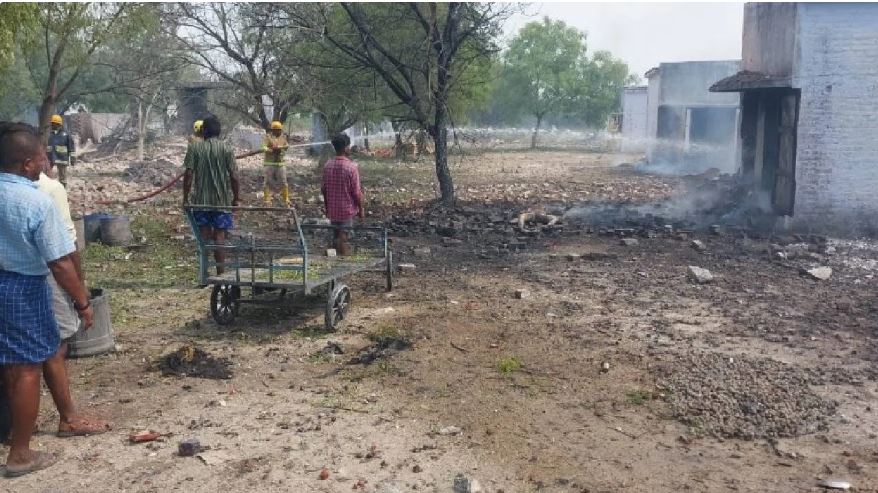 तमिलनाडु में पटाखा फैक्ट्री में विस्फोट, 5 महिलाओं समेत 8 की मौत