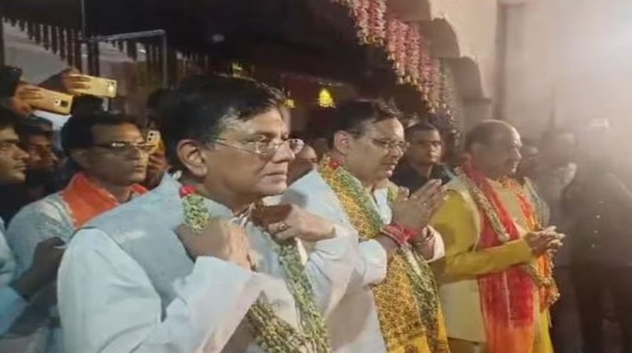 दौसा: चुनाव परिणामों से पहले बालाजी धोकने पहुंचे मुख्यमंत्री