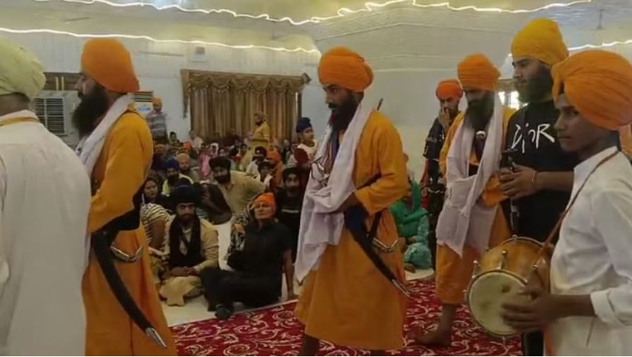 हेमकुंड साहिब: राज्यपाल गुरमीत सिंह की मौजूदगी में श्रद्धालुओं का पहला जत्था रवाना