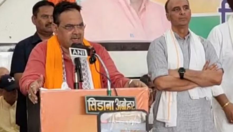 अबोहर पहुंचे राजस्थान के सीएम, आप-कांग्रेस पर साधा निशाना