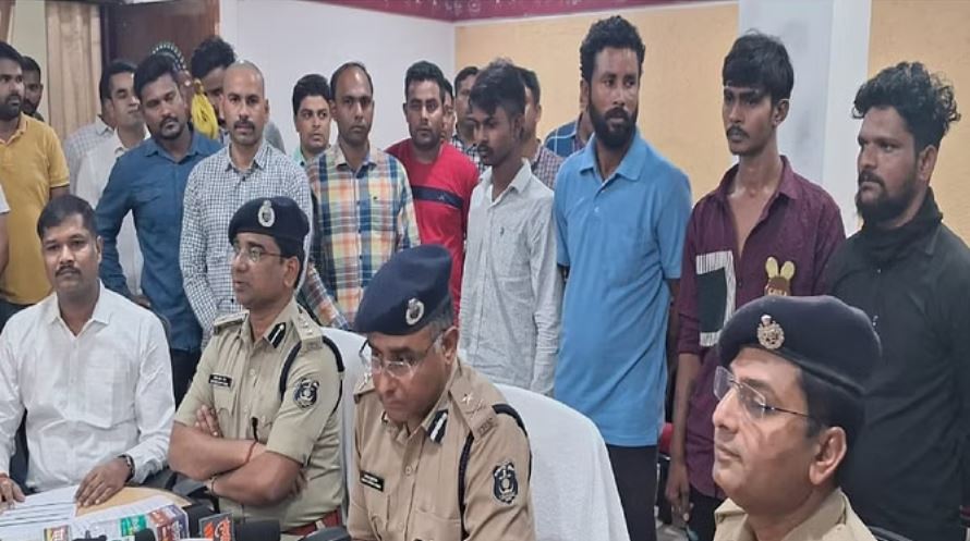 छत्तीसगढ़: कुख्यात अंतर्राष्ट्रीय गिरोह अमन साहू गैंग के 4 आरोपी गिरफ्तार