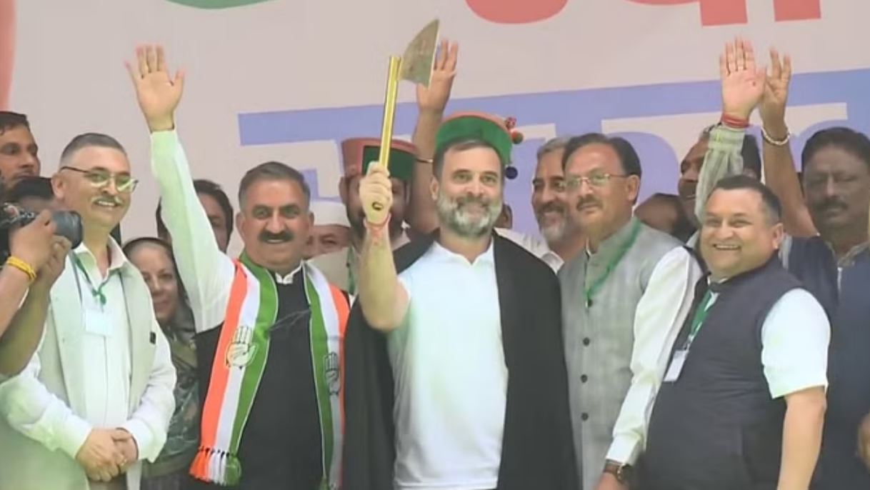 मोदी और अडानी के कारण बागवानों को सेब के नहीं मिलते सही दाम: राहुल गांधी