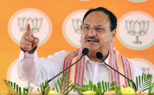 जिसे आपने अनपढ़ कहा, वो आपसे ज्यादा पढ़ा लिखा निकला: बलिया में सपा-कांग्रेस पर बरसे नड्डा