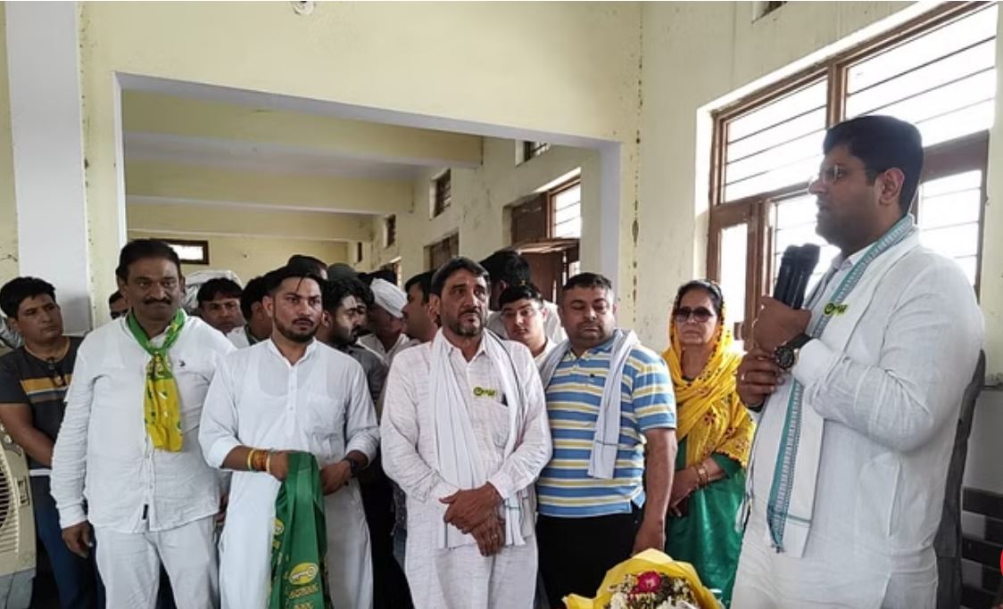 पूर्व डिप्टी सीएम दुष्यंत ने स्वाति मालिवाल की घटना को बताया निंदनीय