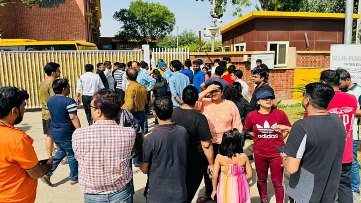 दिल्ली-एनसीआर के 100 से ज्यादा स्कूलों में बम की धमकी का रूस से कनेक्शन