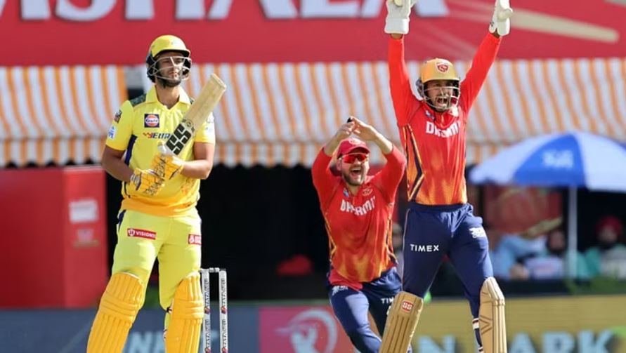 विश्व कप टीम में चुने जाने के बाद लगातार दूसरे मैच में शून्य पर आउट हुए शिवम दुबे