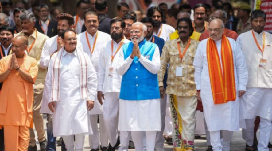 एनडीए का शक्ति प्रदर्शन: मोदी के नामांकन में गठबंधन के 16 राष्ट्रीय अध्यक्ष