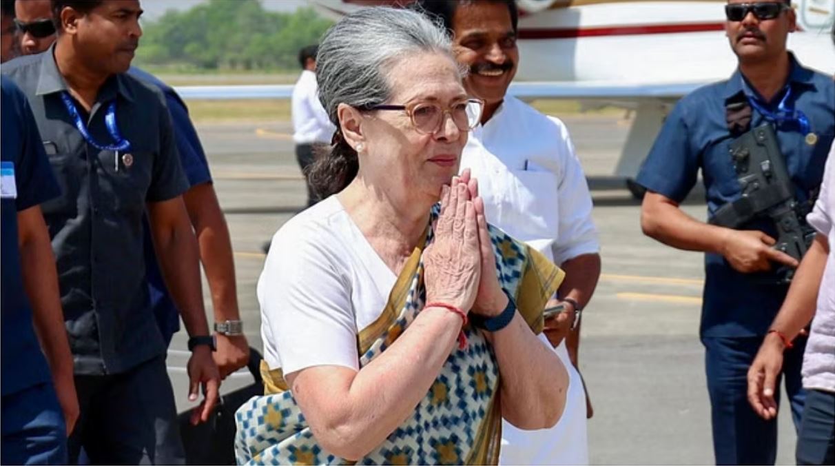 कांग्रेस-'इंडिया' संविधान-लोकतंत्र की रक्षा के लिए समर्पित, सोनिया ने जारी किया वीडियो