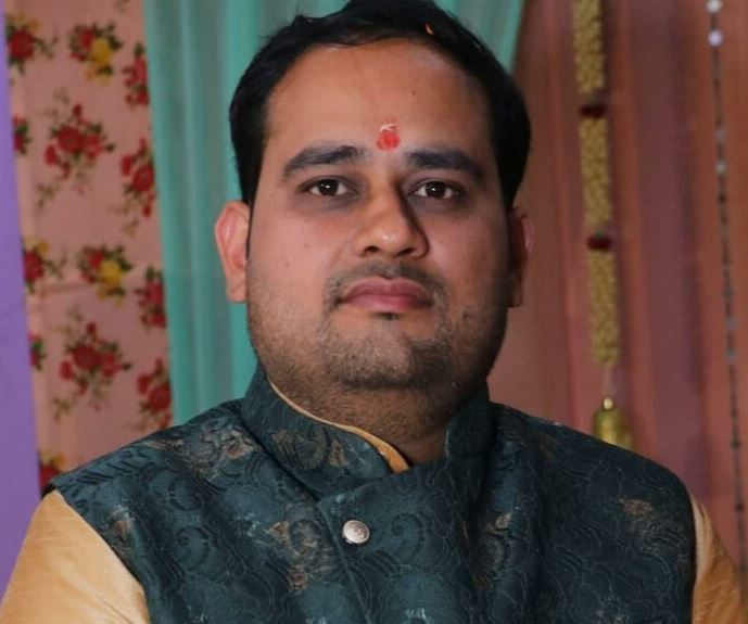 मुज़फ़्फ़रनगर में डीएम ने दी लोकसभा प्रत्याशी को ‘जेल भेजने’ की धमकी