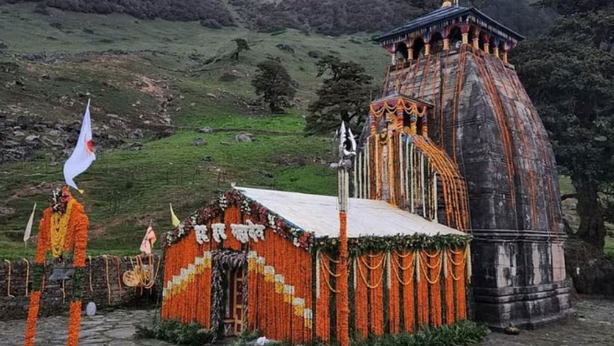 शुभ लग्न में खुले द्वितीय केदार भगवान मद्महेश्वर मंदिर के कपाट