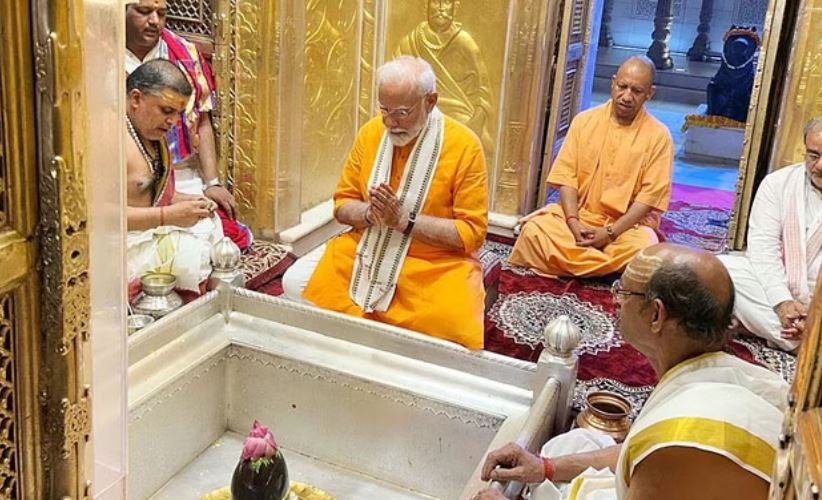 रोड शो के बाद काशी विश्वनाथ धाम पहुंचे पीएम मोदी