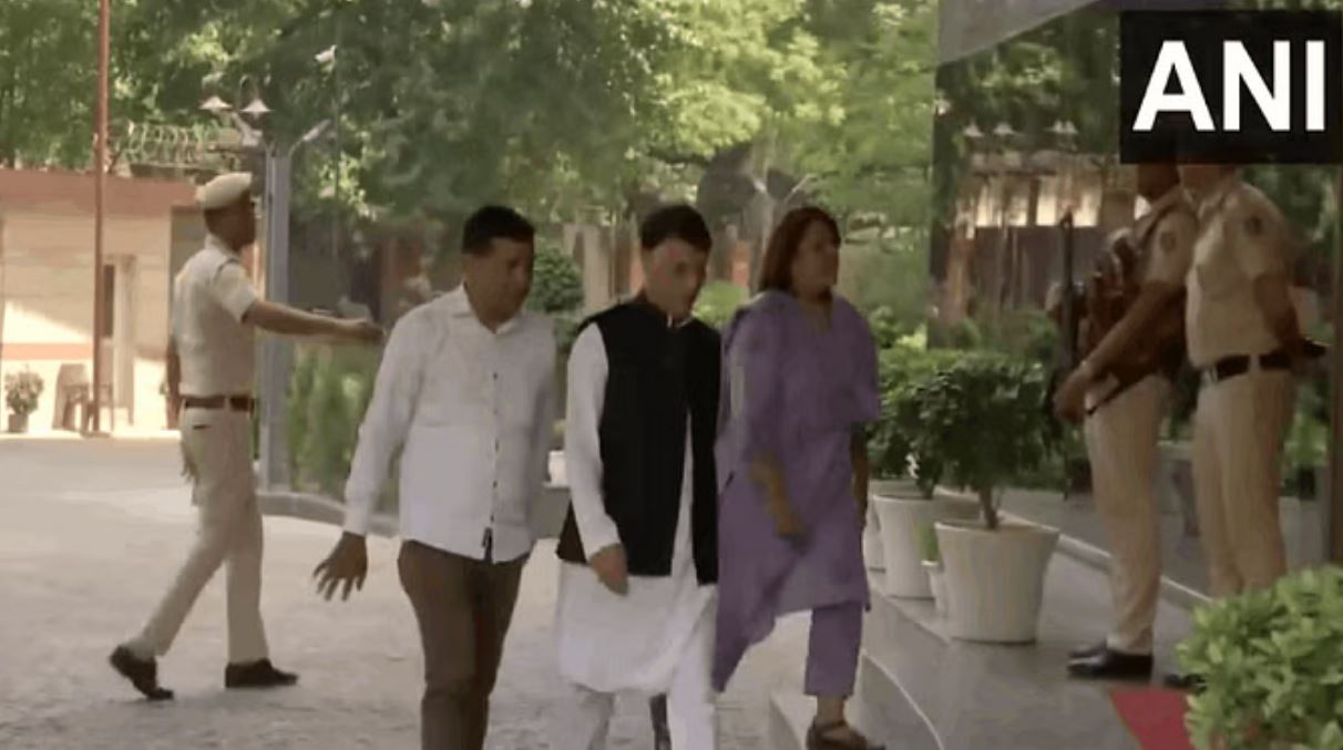 दिल्ली: कांग्रेस नेताओं ने पुलिस कमिश्नर से की मुलाकात