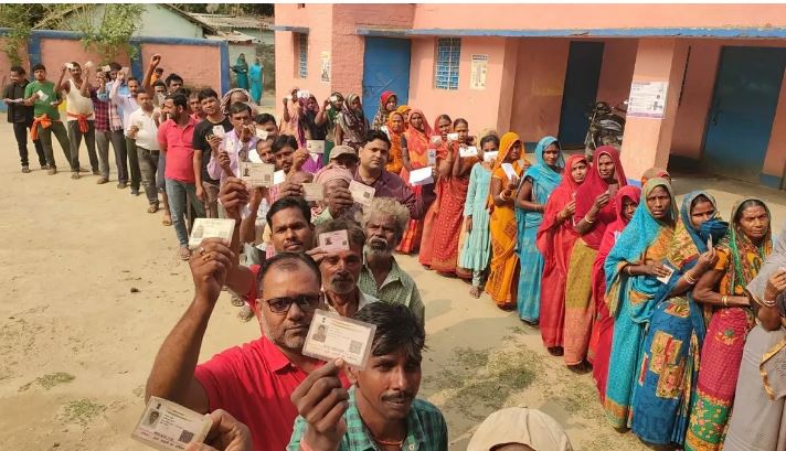 अररिया में ड्यूटी कर रहे होमगार्ड जवान की मौत, मधेपुरा में वोट का बहिष्कार