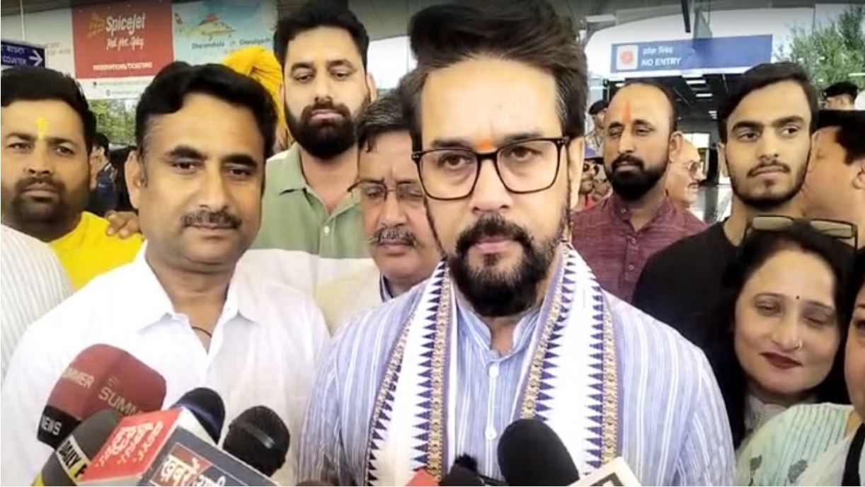 अनुराग ठाकुर ने राहुल गांधी पर साधा निशाना- हार का डर कहां-कहां लेकर जा रहा