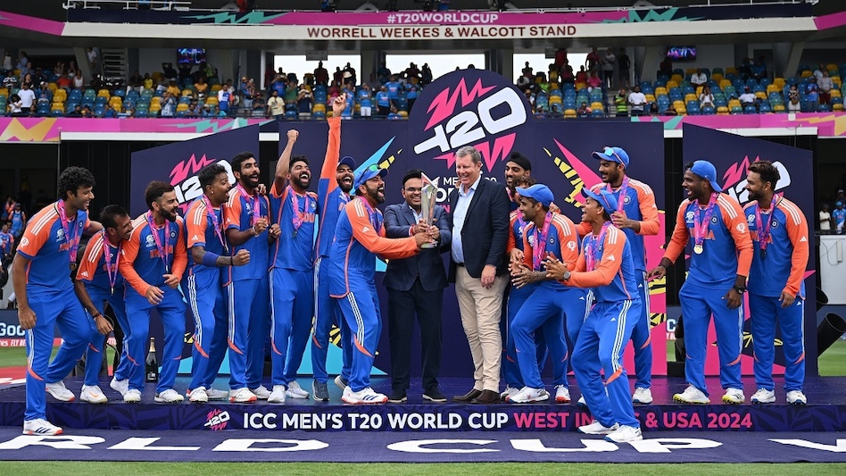 विश्व विजेता टीम इंडिया की फ्लाइट में फिर देरी, अब इस समय बारबाडोस से निकल सकते हैं भारतीय खिलाड़ी